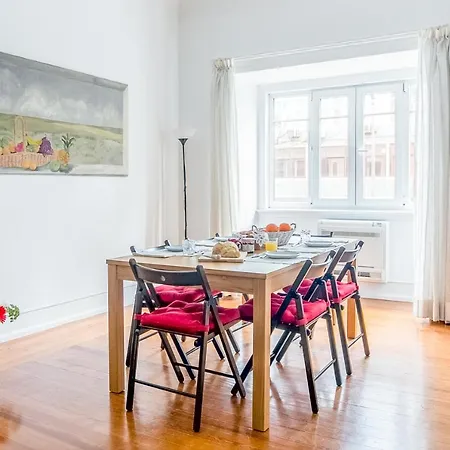 140m² 4 slaapkamer, 2 privé badkamer Appartement in Sao Joao de Deus Lissabon Buitenkant foto