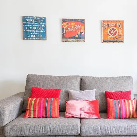 140m² 4 slaapkamer, 2 privé badkamer Appartement in Sao Joao de Deus Lissabon Buitenkant foto