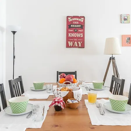 140m² 4 slaapkamer, 2 privé badkamer Appartement in Sao Joao de Deus Lissabon Buitenkant foto