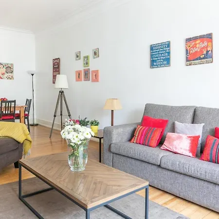 140m² 4 slaapkamer, 2 privé badkamer Appartement in Sao Joao de Deus Lissabon Buitenkant foto
