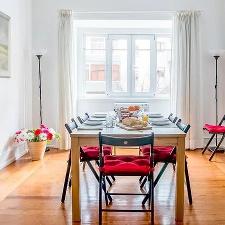 140m² 4 slaapkamer, 2 privé badkamer Appartement in Sao Joao de Deus Lissabon Buitenkant foto