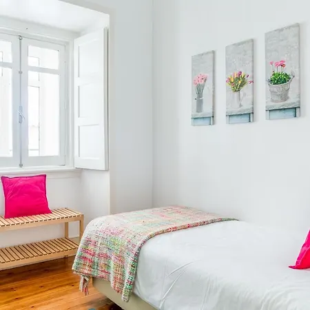 140m² 4 slaapkamer, 2 privé badkamer Appartement in Sao Joao de Deus Lissabon Buitenkant foto
