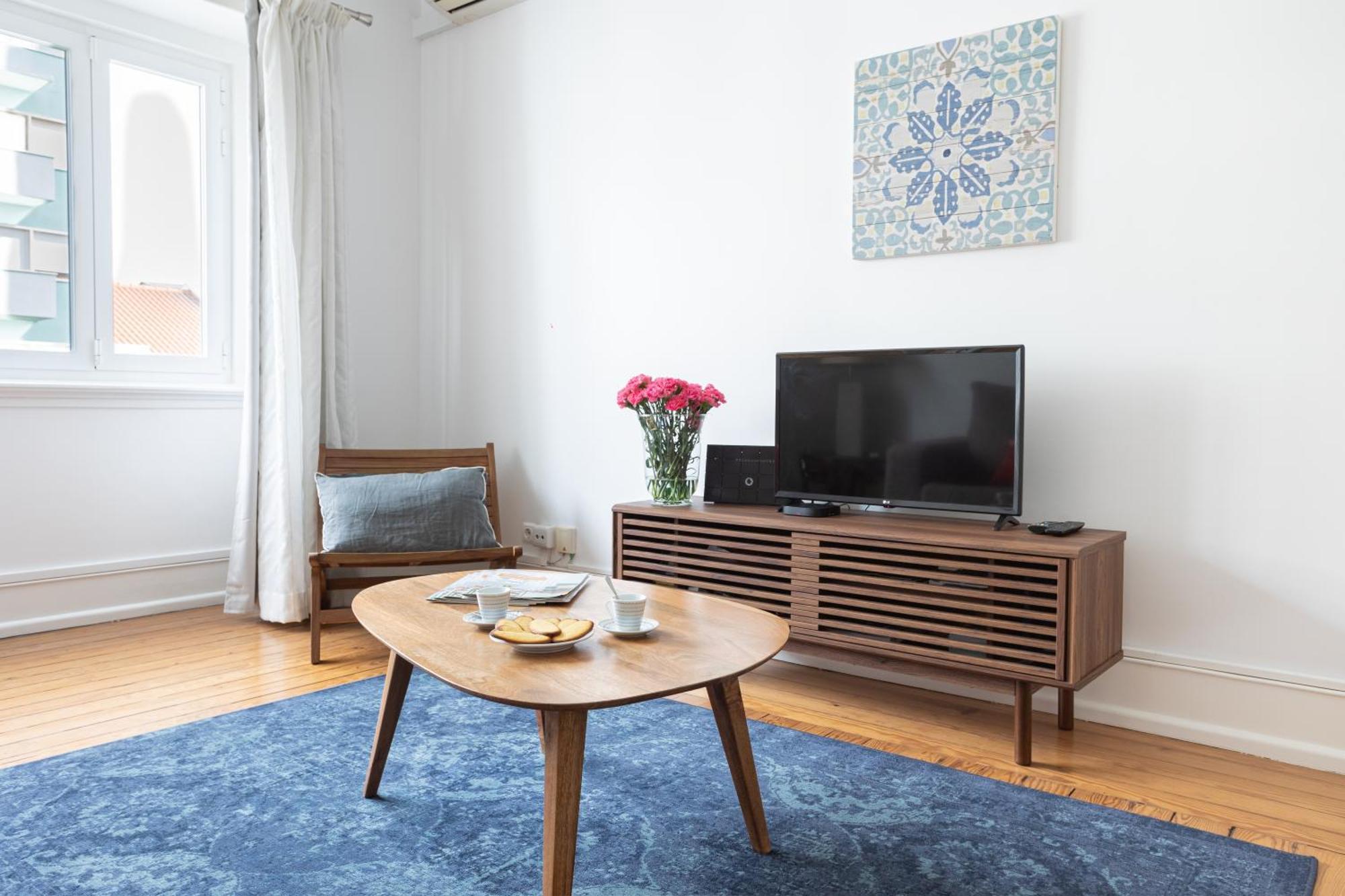 140m² 4 Slaapkamer, 2 Privé Badkamer In Sao Joao De Deus Appartement *