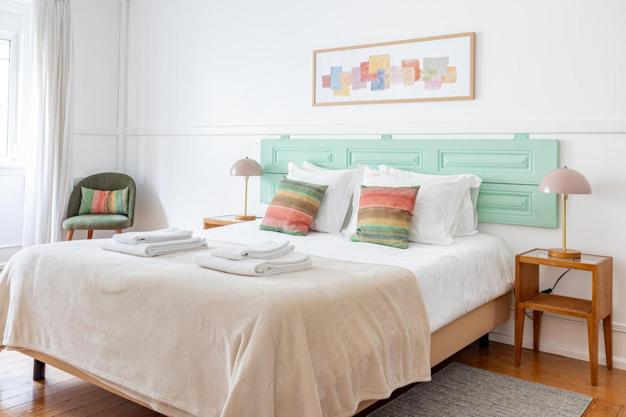 140m² 4 Slaapkamer, 2 Privé Badkamer In Sao Joao De Deus Lissabon