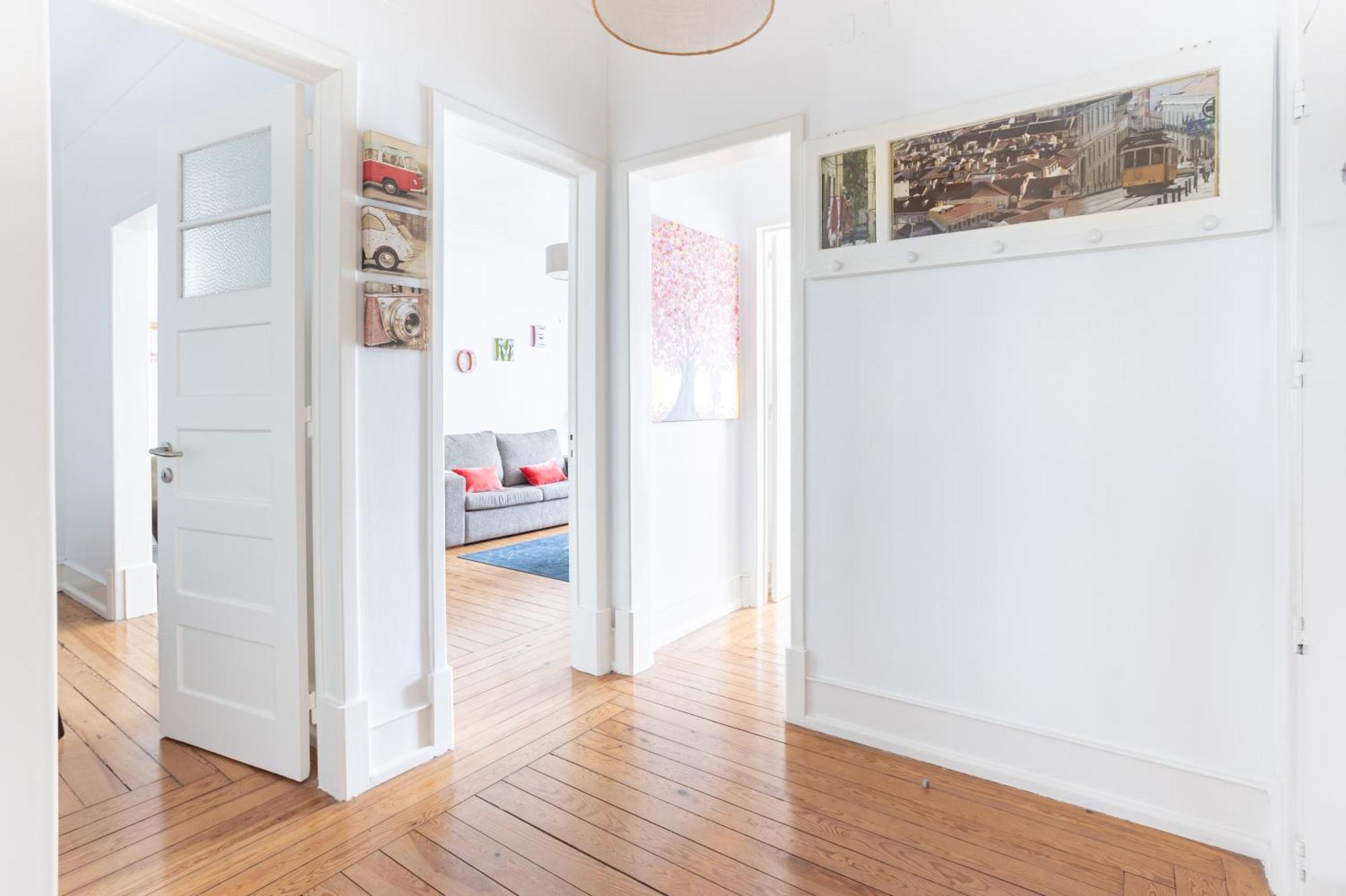 140m² 4 Slaapkamer, 2 Privé Badkamer In Sao Joao De Deus Appartement *