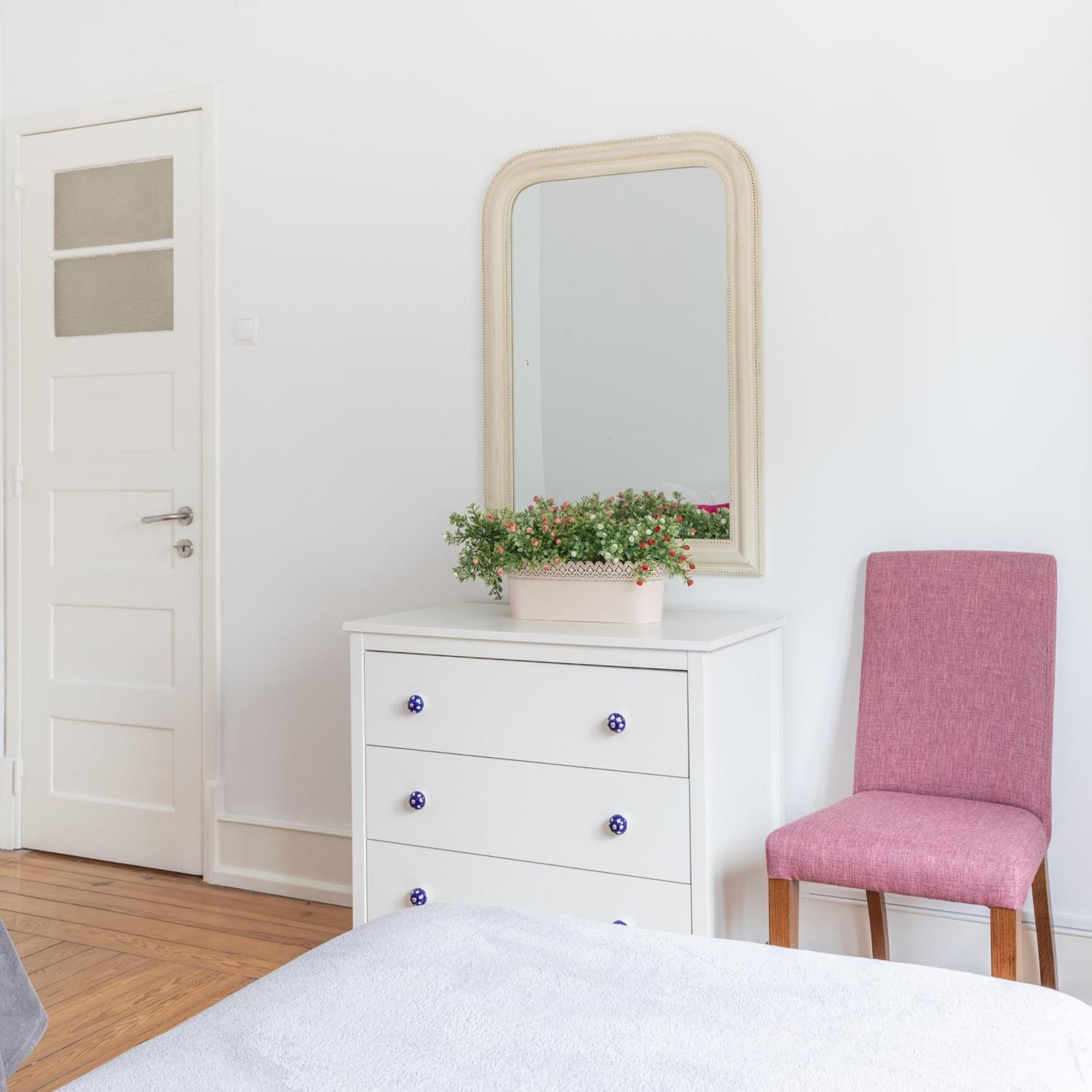 140m² 4 Slaapkamer, 2 Privé Badkamer In Sao Joao De Deus Appartement