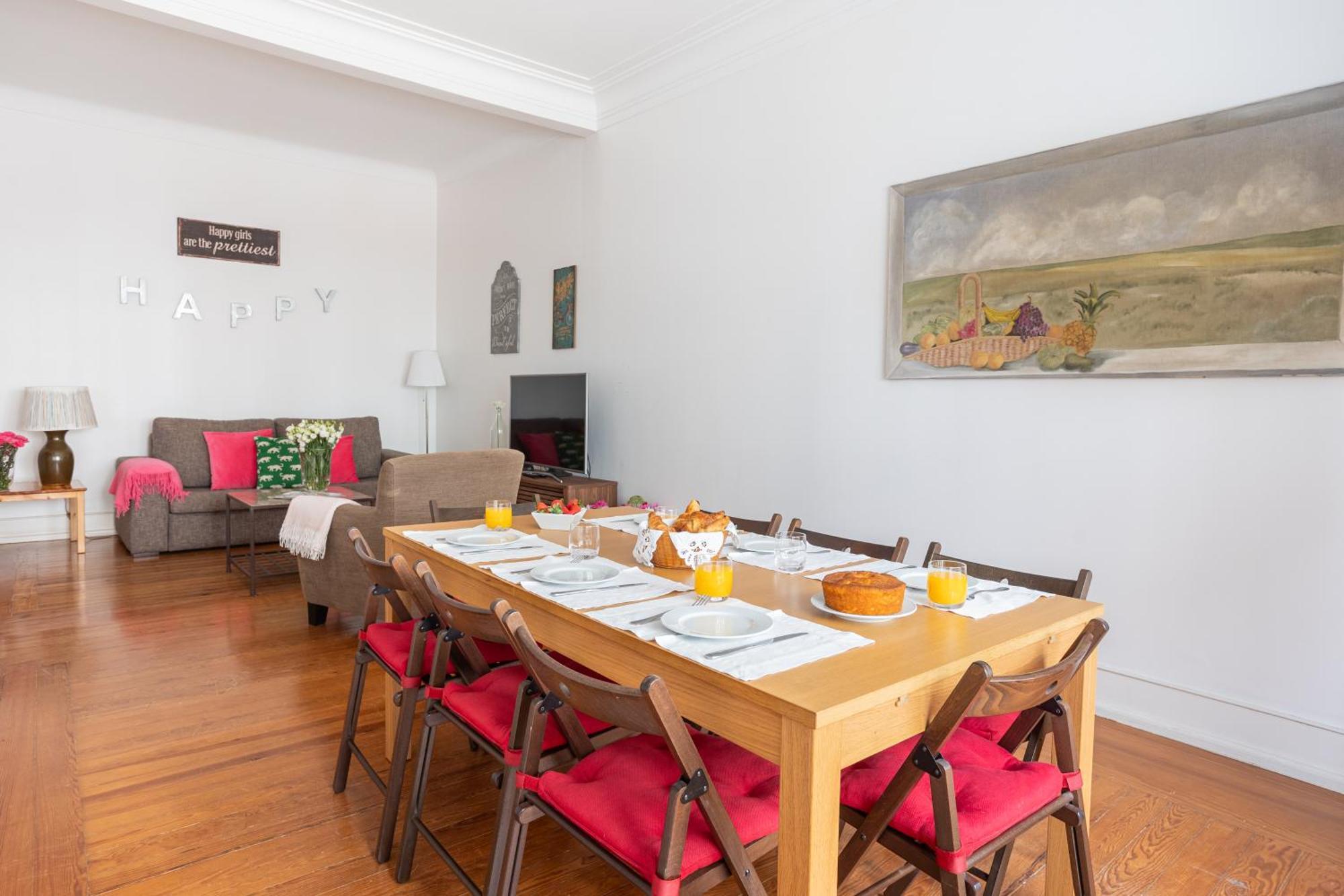140m² 4 Slaapkamer, 2 Privé Badkamer In Sao Joao De Deus Lissabon
