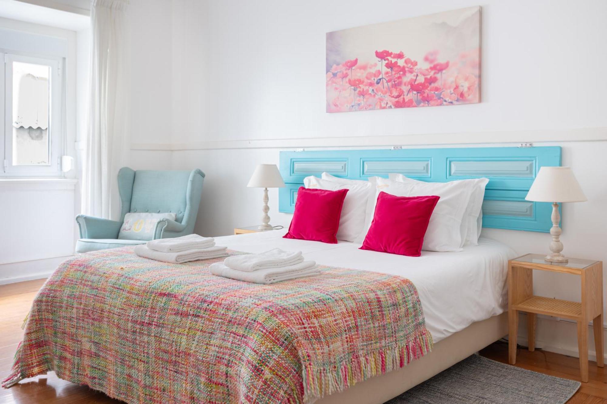 140m² 4 Slaapkamer, 2 Privé Badkamer In Sao Joao De Deus