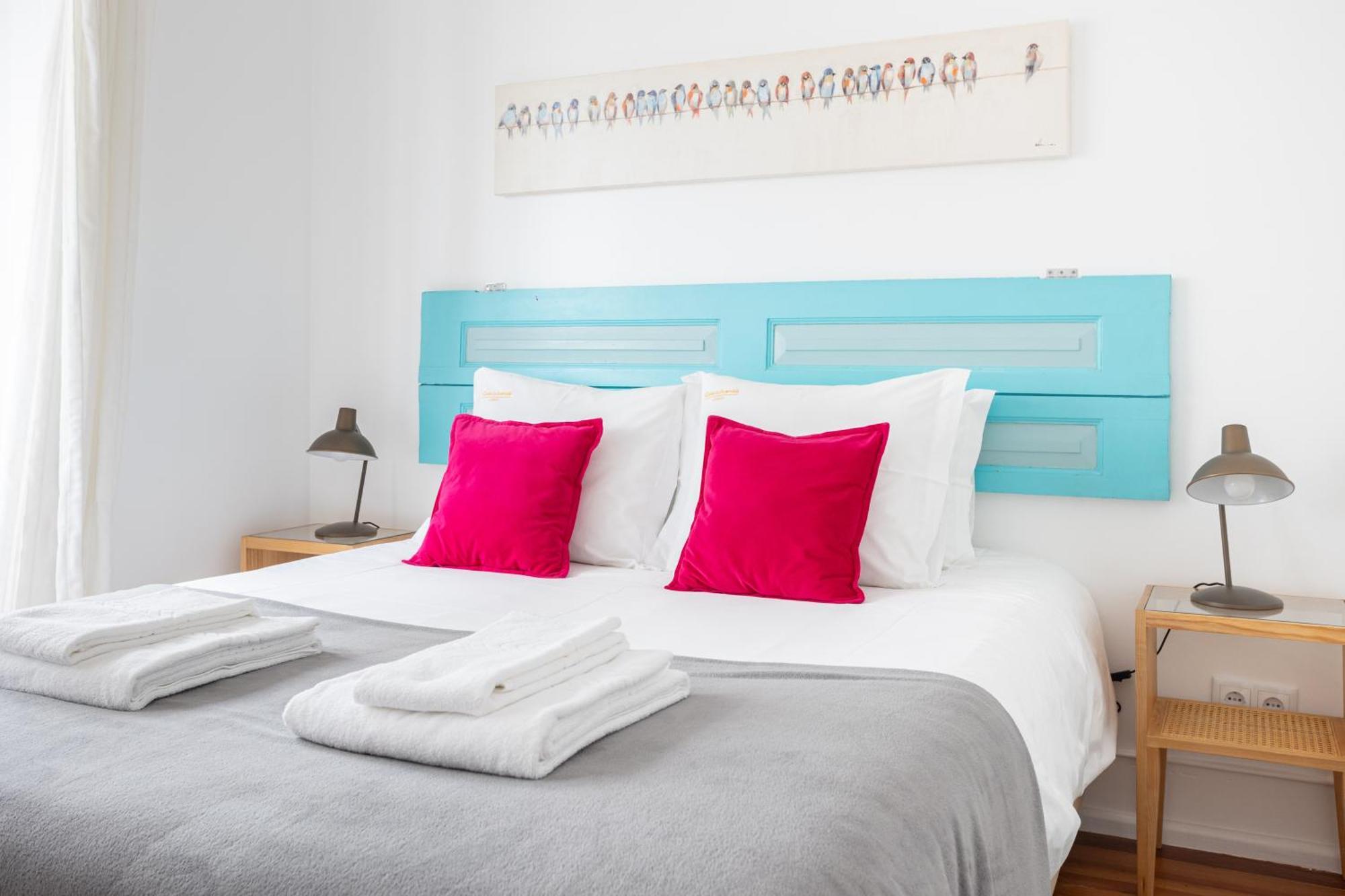 140m² 4 Slaapkamer, 2 Privé Badkamer In Sao Joao De Deus Appartement