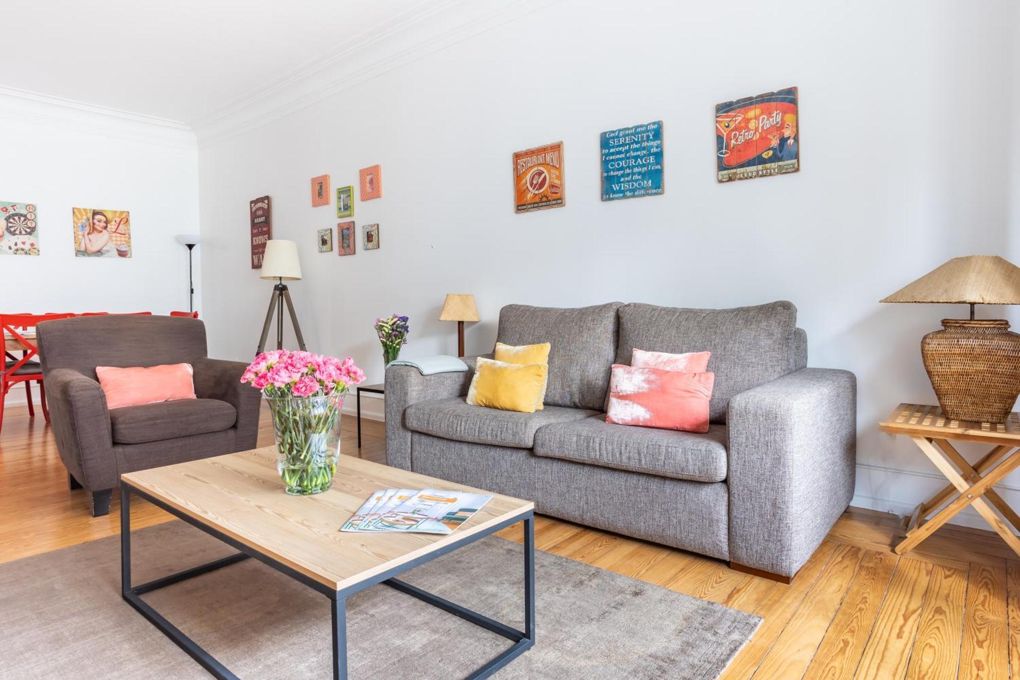 Appartement 140m² 4 Slaapkamer, 2 Privé Badkamer In Sao Joao De Deus