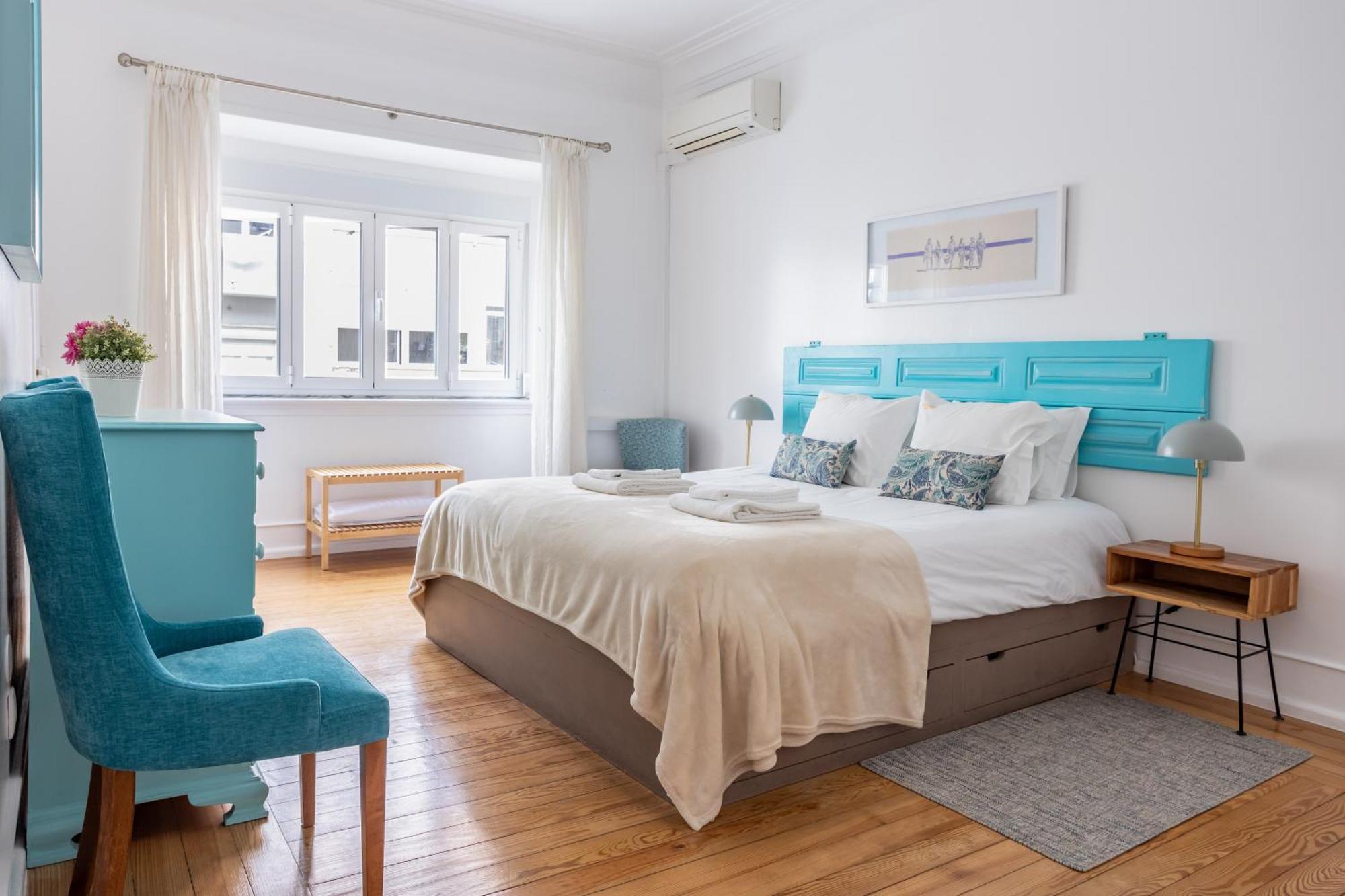 Appartement 140m² 4 Slaapkamer, 2 Privé Badkamer In Sao Joao De Deus *