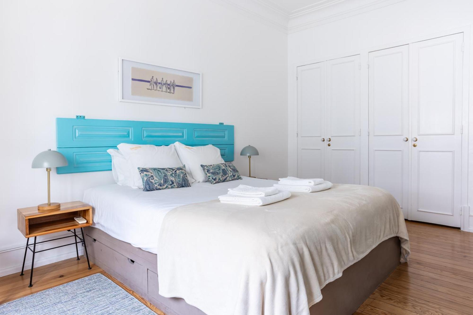 140m² 4 Slaapkamer, 2 Privé Badkamer In Sao Joao De Deus Lissabon