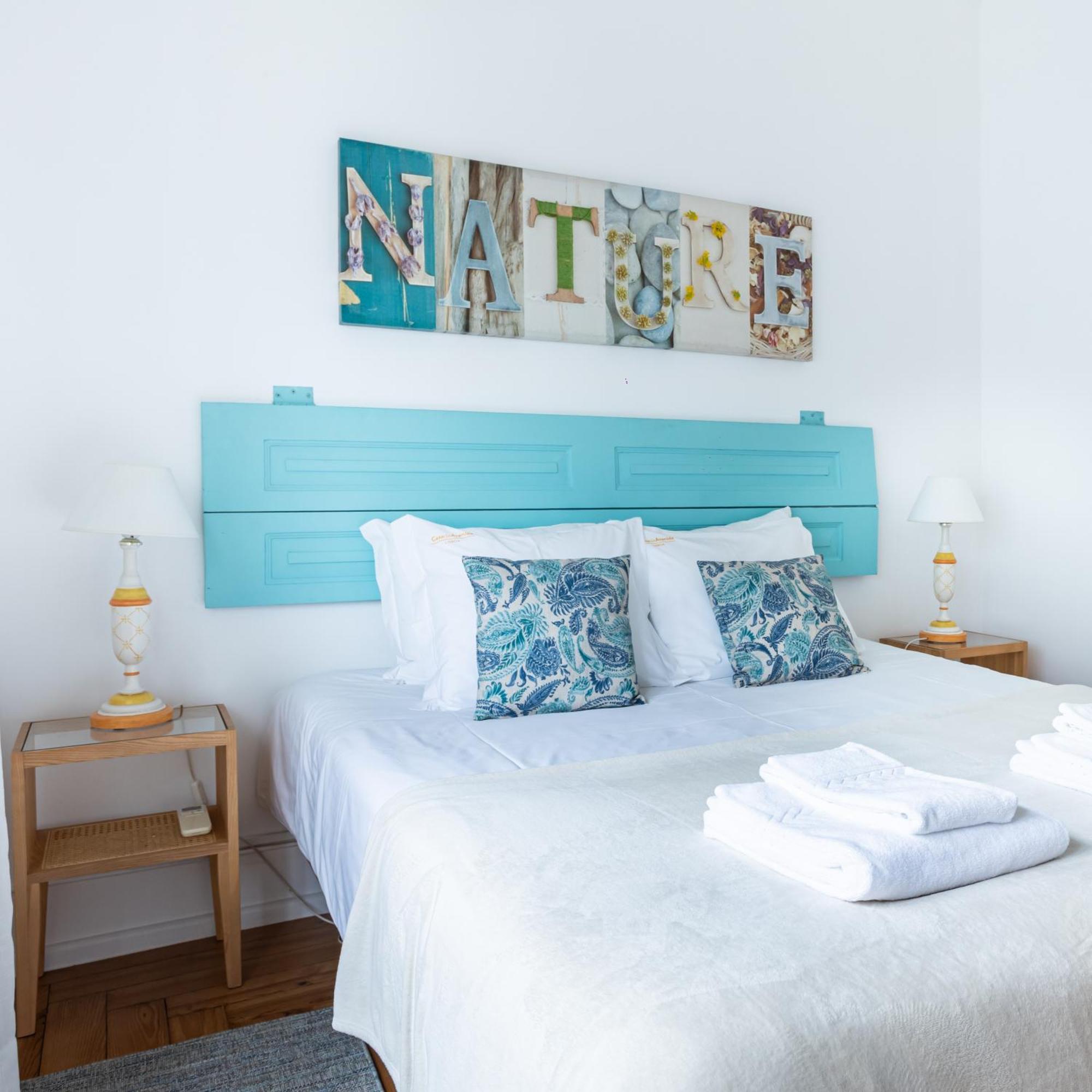 140m² 4 Slaapkamer, 2 Privé Badkamer In Sao Joao De Deus