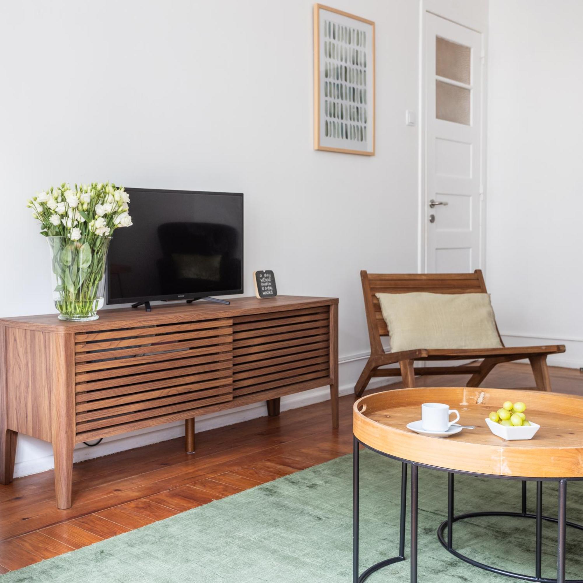 140m² 4 Slaapkamer, 2 Privé Badkamer In Sao Joao De Deus